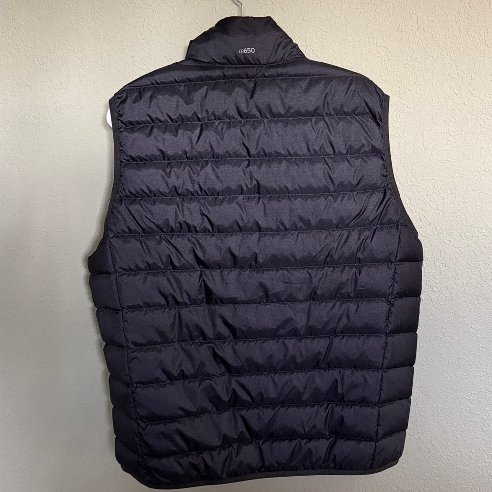 Eddie Bauer Men's Dark Navy Puffer Vest - Picture 3 of 6